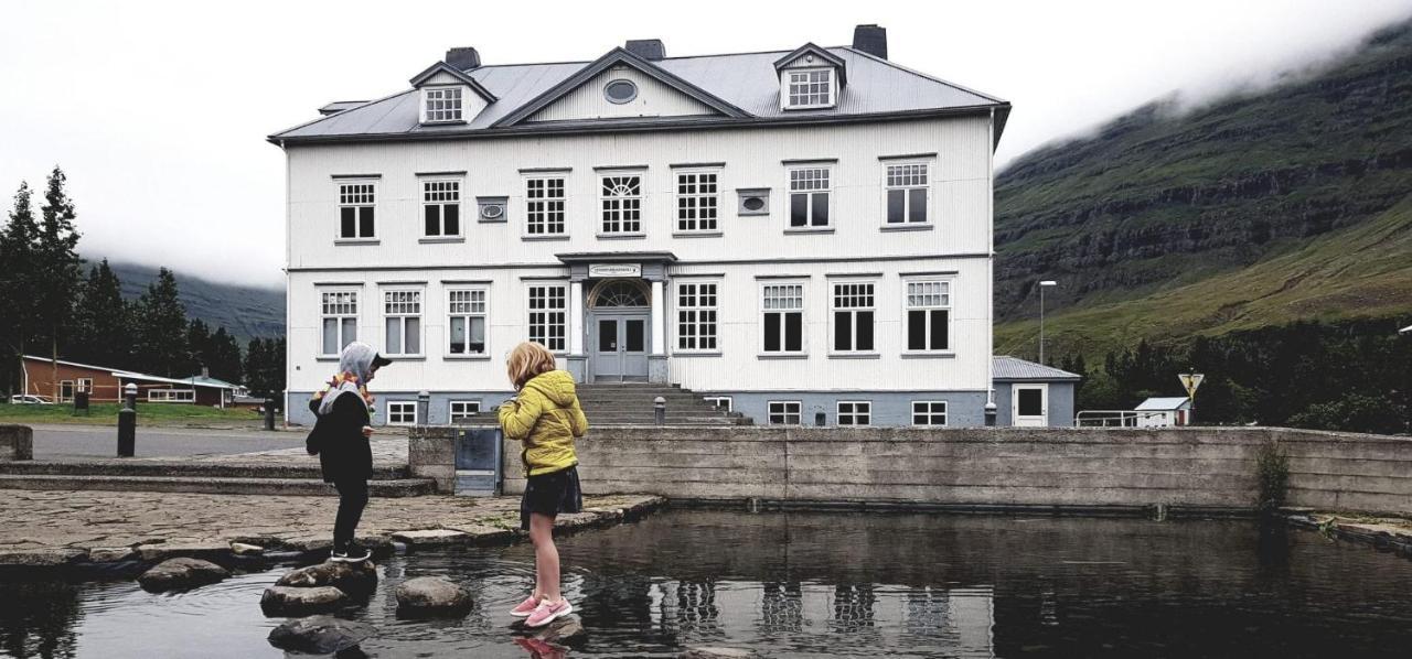 Hafaldan Hi Hostel - Harbour Building Seydisfjordur Экстерьер фото